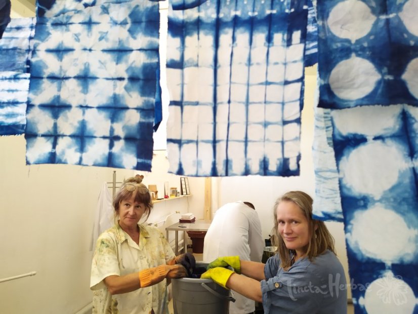 KURZ TEXTILNÍ REZERVNÍ TISK: Přírodní INDIGO