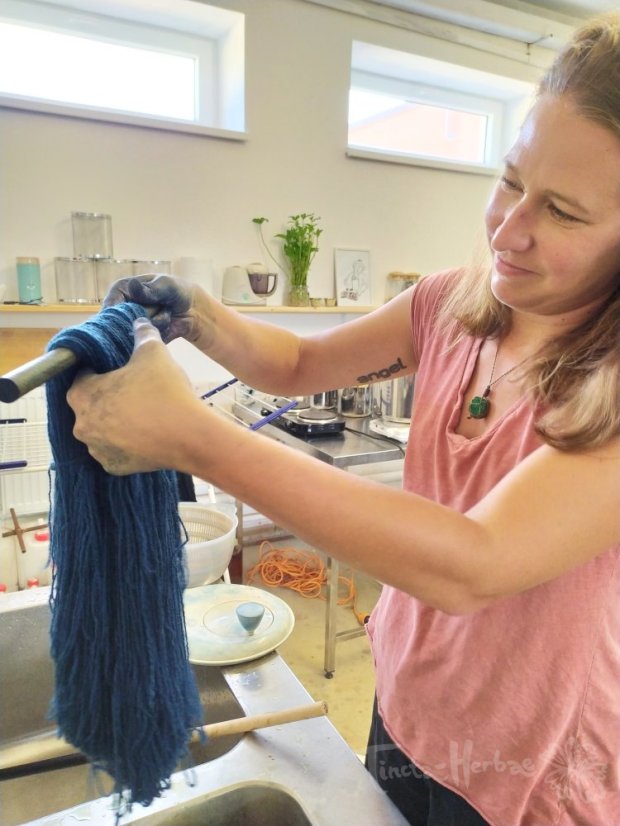 KURZ PŘÍRODNÍ BARVENÍ: Vlna a indigo